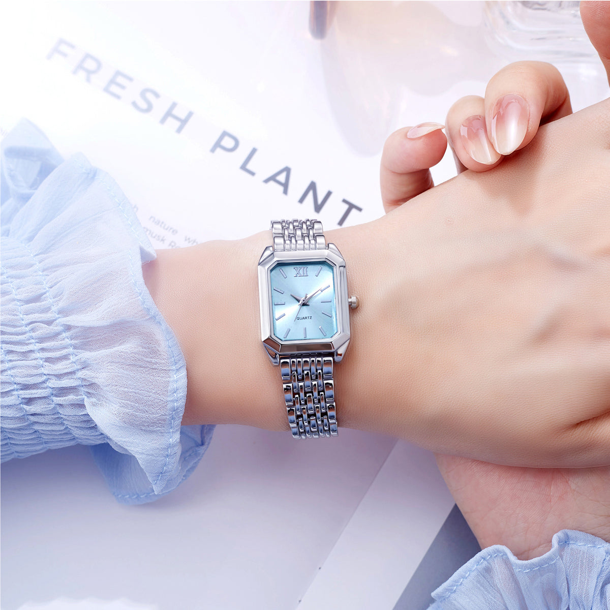 Fashion Square Steel Band Ladies Quartz Watch