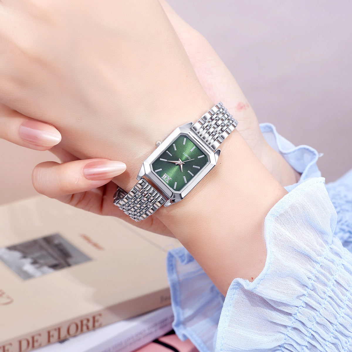 Fashion Square Steel Band Ladies Quartz Watch